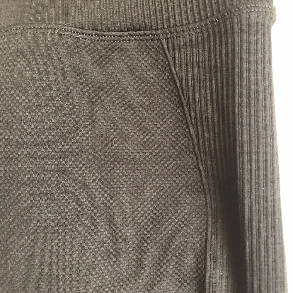 PINK Seamless Rib Bike Shorts NWT - Picture 9 of 12